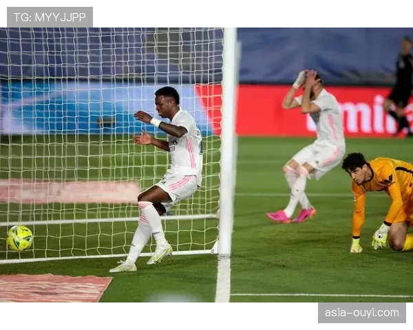 西甲启动“足球无国界”项目,向全球偏远地区捐赠训练装备 西甲启动“足球无国界”项目,向全球偏远地区捐赠训练装备